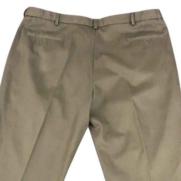 Haggar Classic Fit Khaki Pants Men’s 42x30 | Business Casual Comfort - Picture 4 of 8